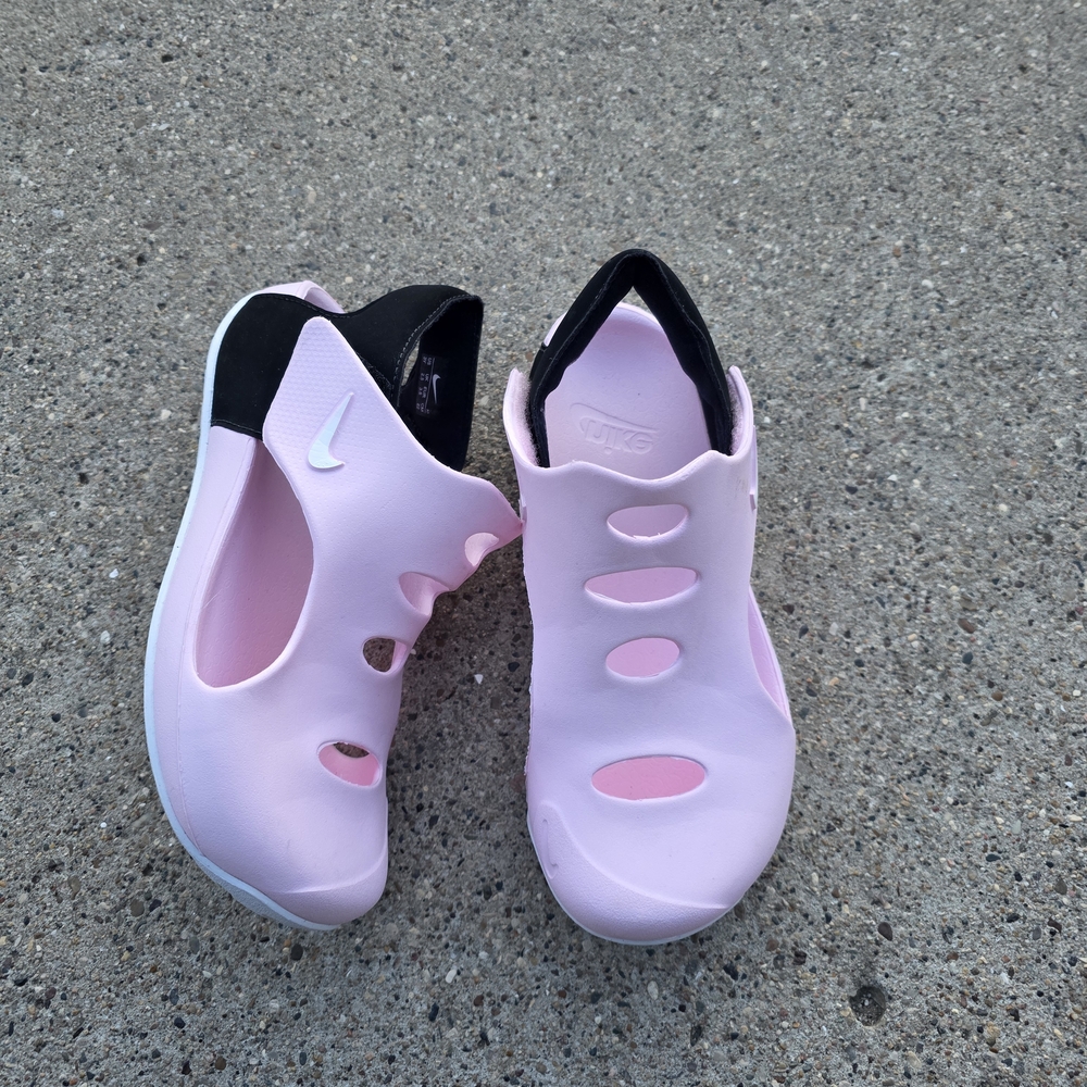 Nike Sunray Protect  Pink Velcro Adjustable Sandasls Little Girls 3Y